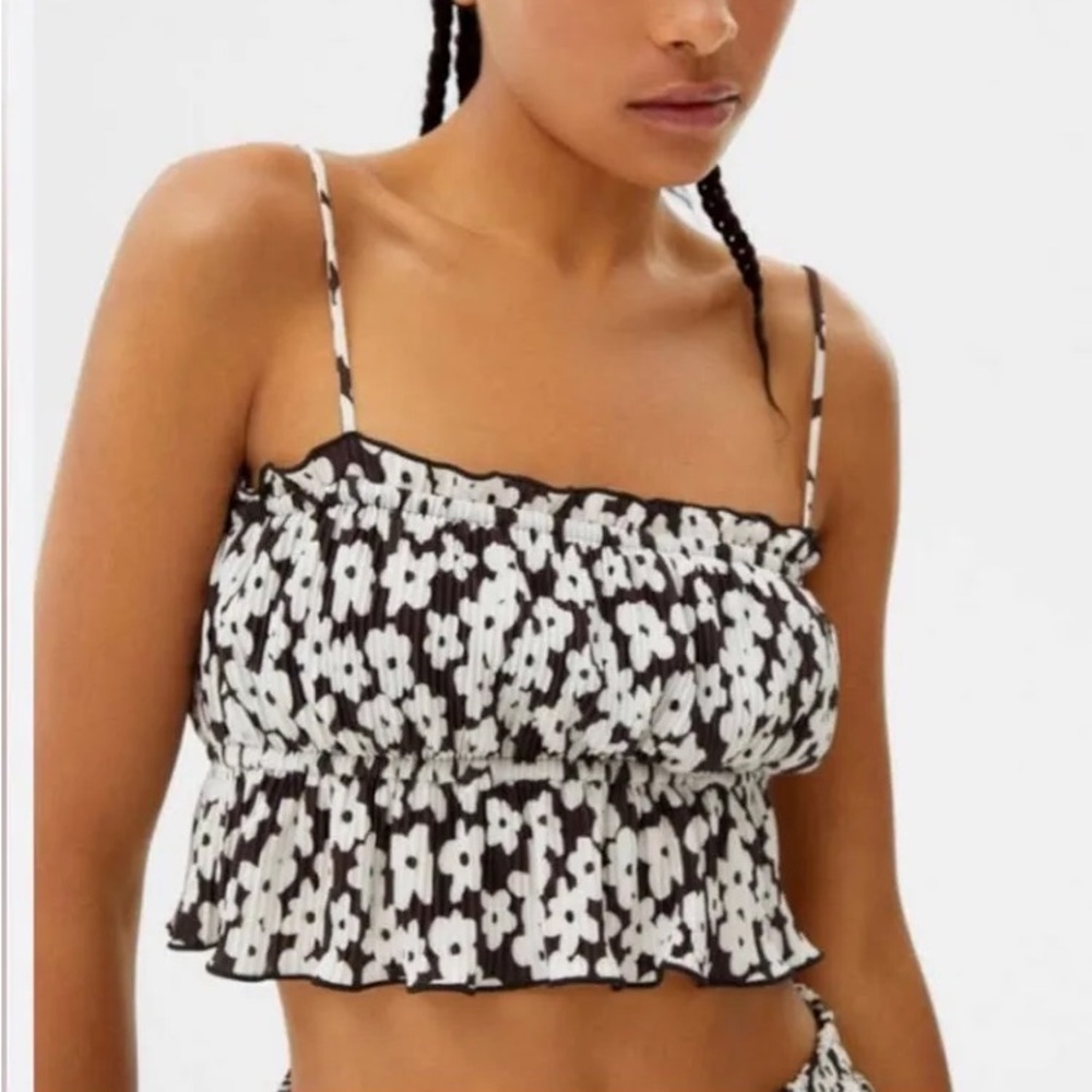 Bershka Floral Ruffle Crop Top